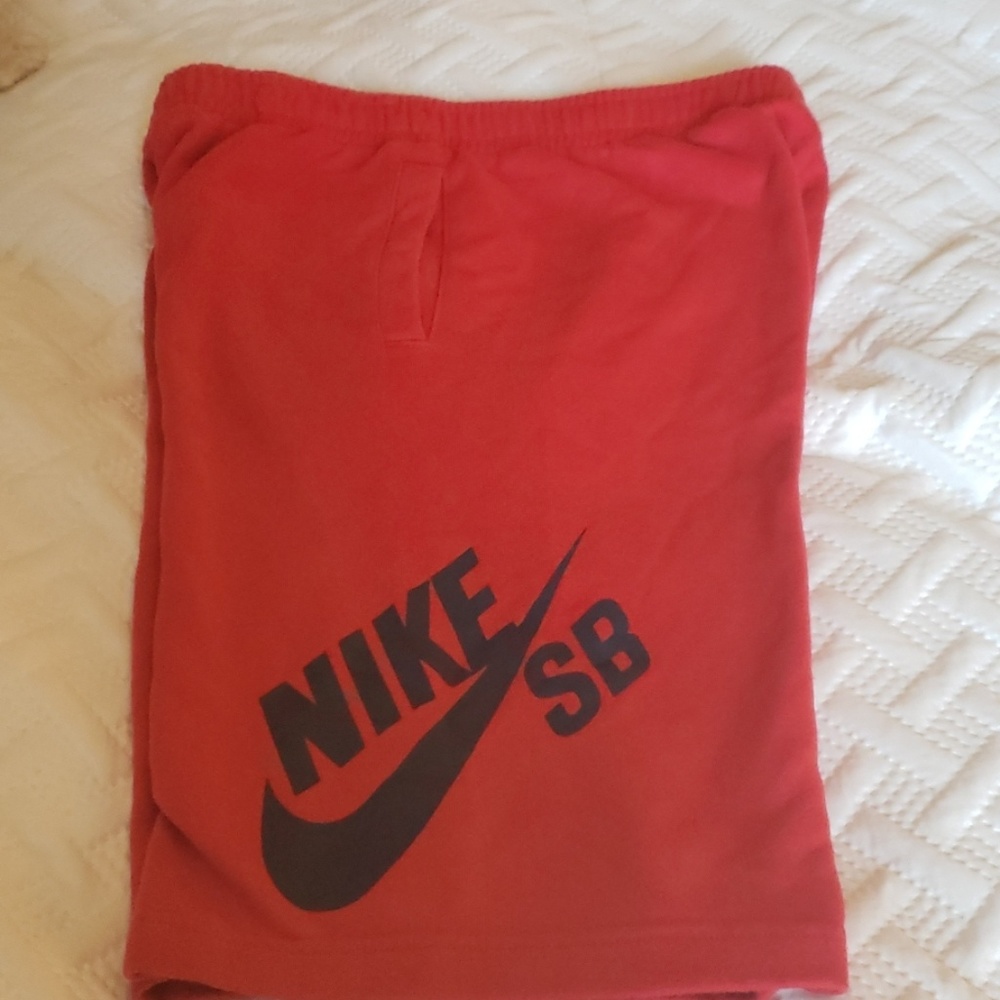Boys Nike SB shorts
